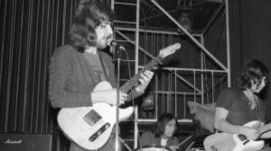 Barta Tamás, az LGT gitárosa