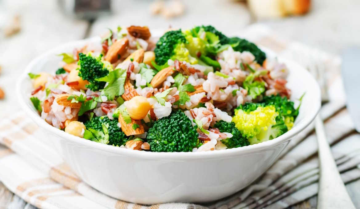 brokkoli a tányéron