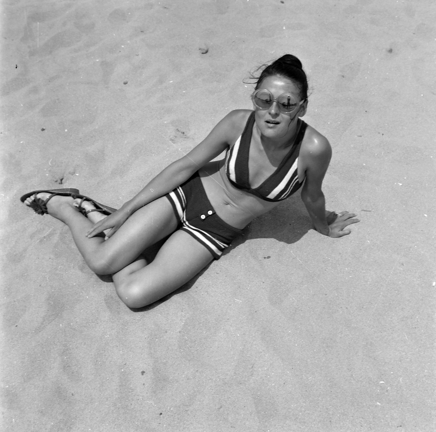 1972-ben ilyen szép fürdőruhában napoztunk az Aranyparton