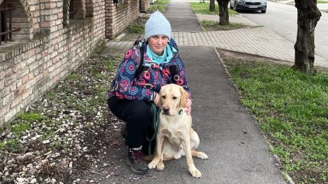 Sápi Andrea, vakvezetőkölyökkutya-nevelő
