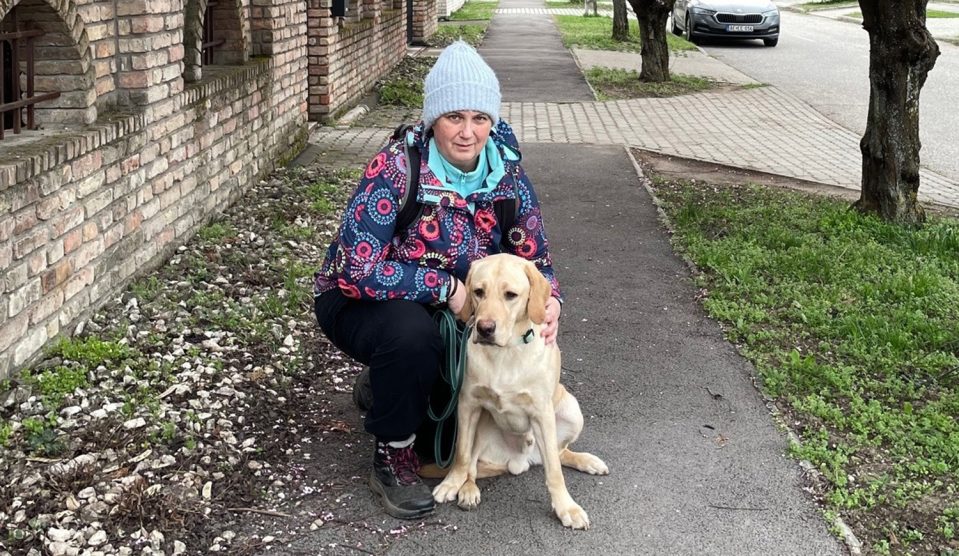 Sápi Andrea, vakvezetőkölyökkutya-nevelő