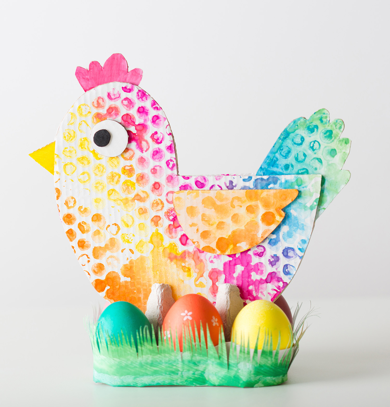 Kartonból készült csirke tojástartó