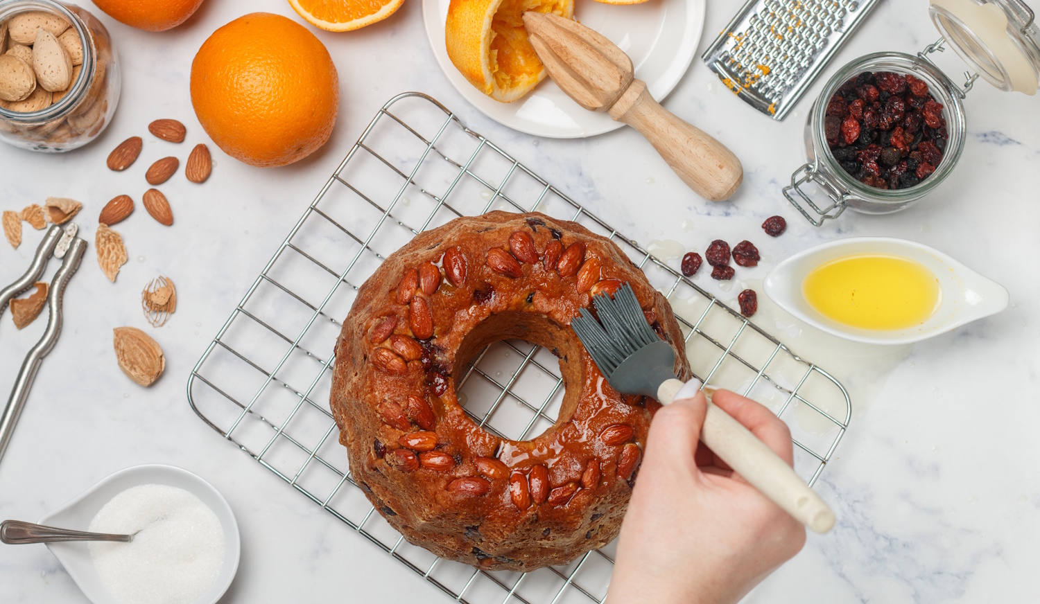 Kuglóf készítés a konyhában