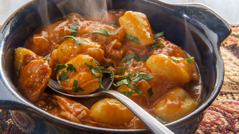 finom paprikás krumpli lábosban