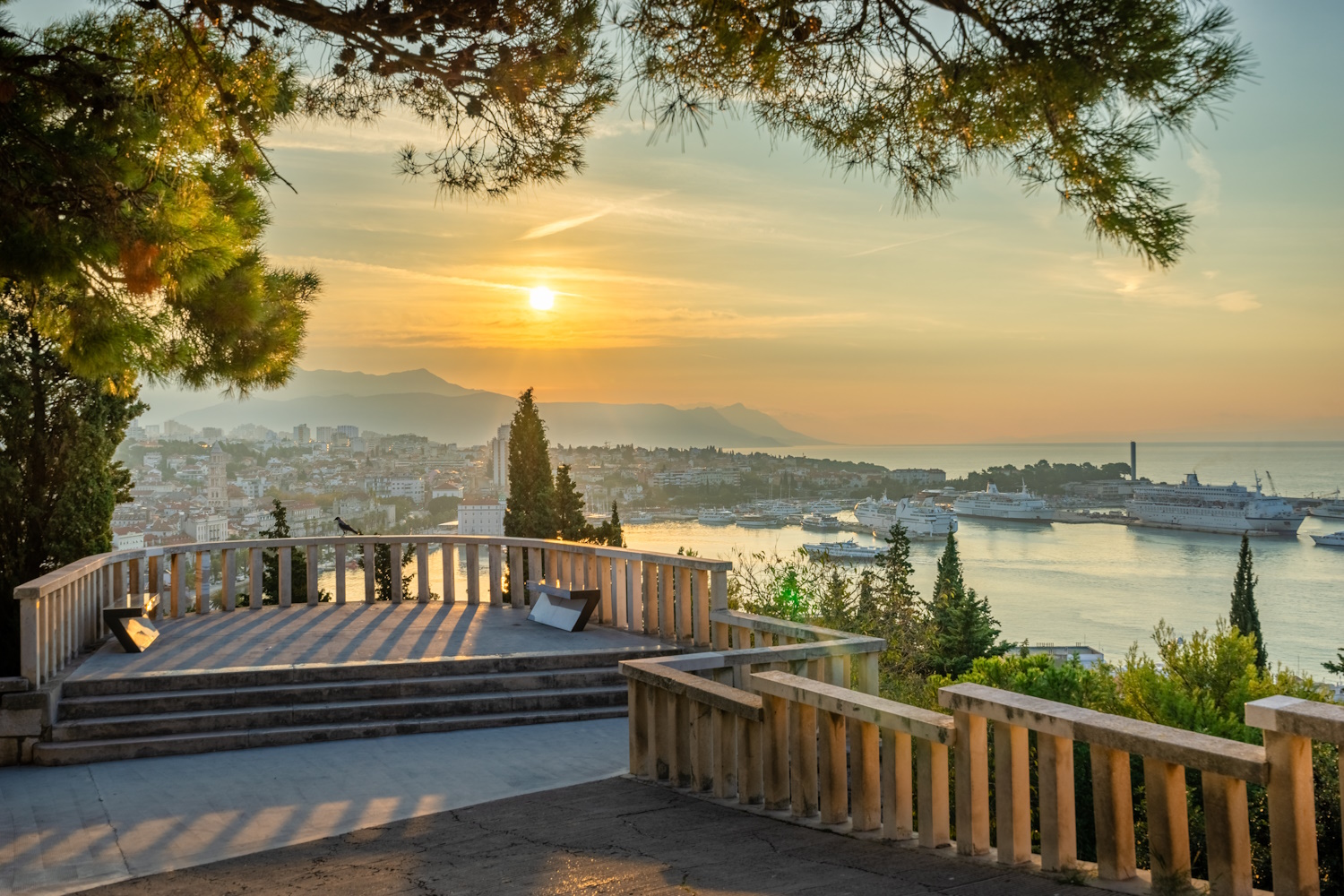 Így fest ma Split látképe naplementében