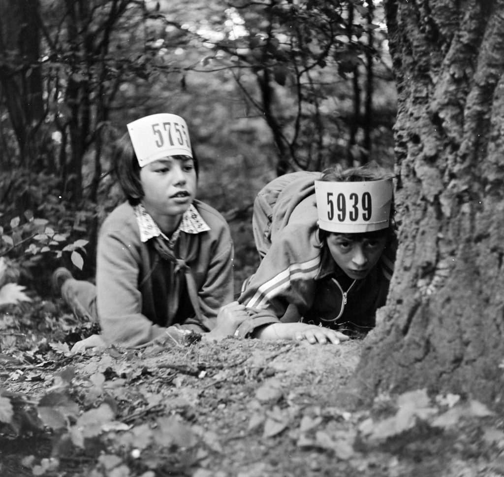 1975. gyerekek számháborúznak