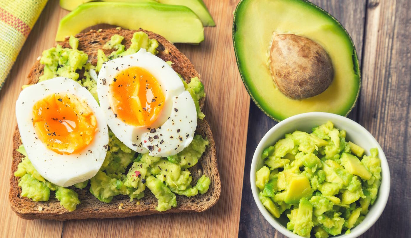 avokádós tojásos toast