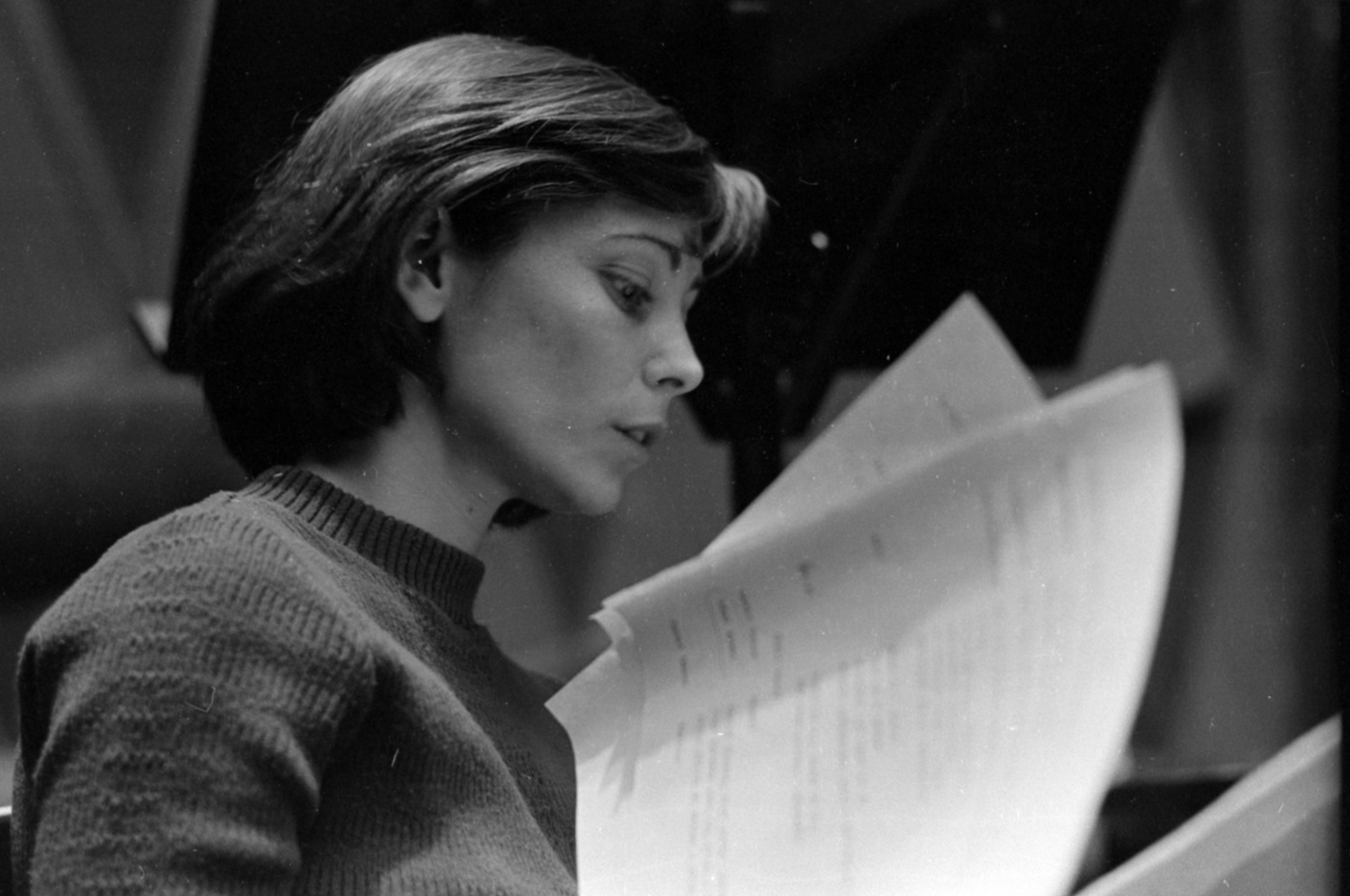 1974., a Magyar Rádió 6-os stúdiója Csoóri Sándor: A halálra táncoltatott lány című balladája sztereo változatának felvételekor, Venczel Vera