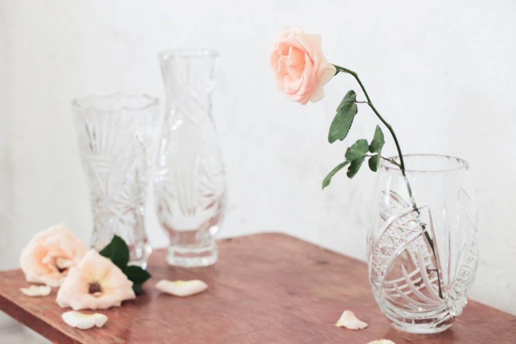 A régi kristály vázák, bonbonierek is sokat érhetnek