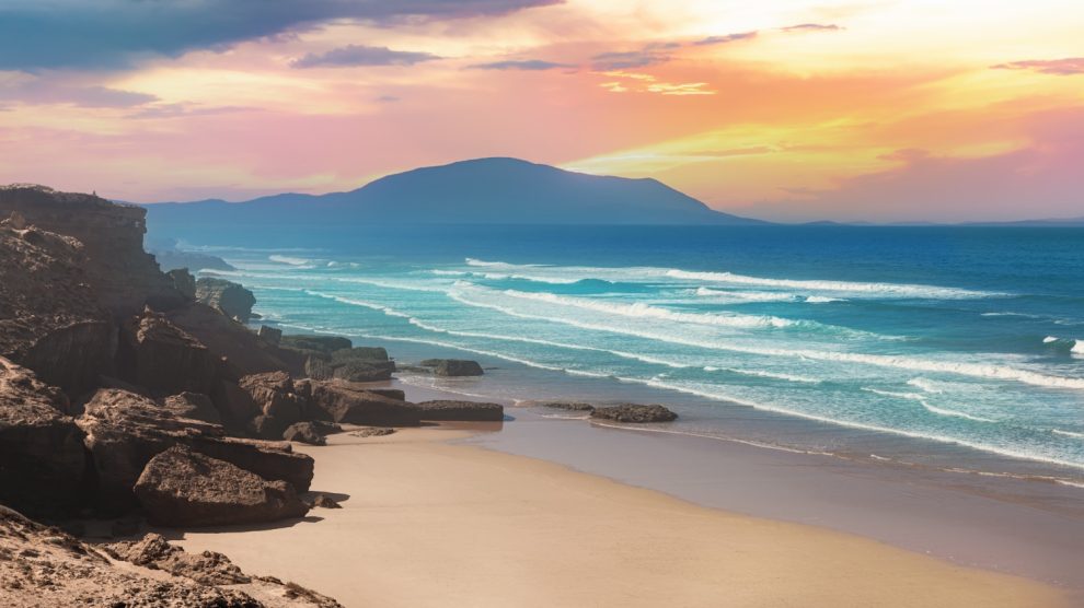 agadir marokkó tengerpart naplementében