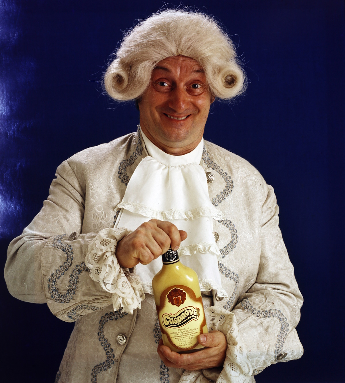 1985. a felvétel a Casanova likőr reklámplakátjához készült