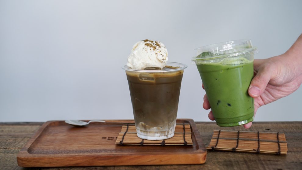 jeges macha és hojicha pohárban