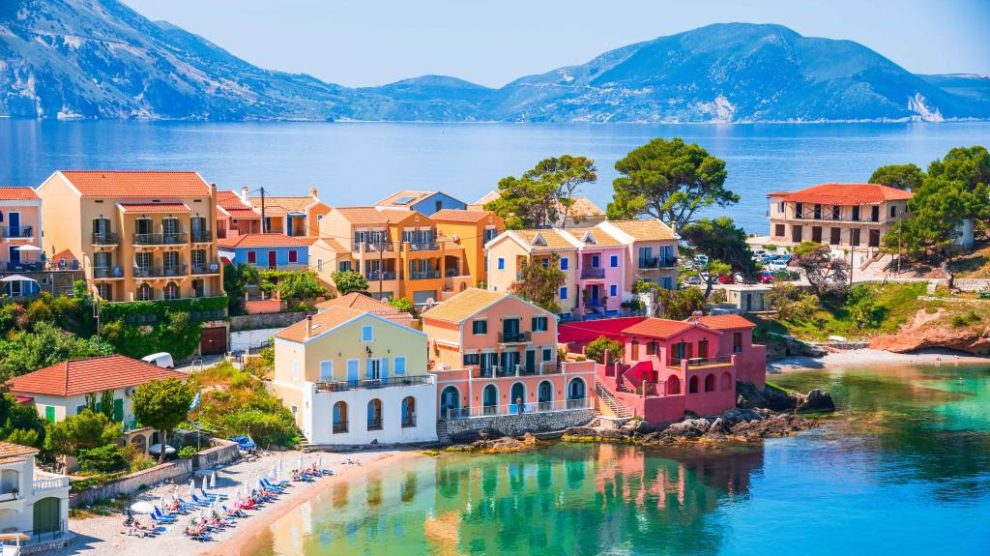Assos, Görögország. Festői falu az idilli Kefalónia partján