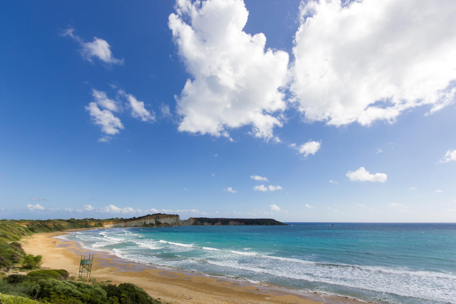landscape of the beautiful beach called gerakas in Zante island | Meglepetés Gerakas strandja a Zante szigeten