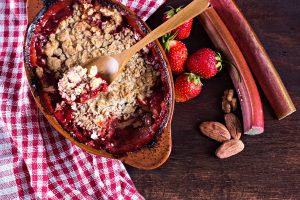 rebarbarás epres crumble morzsapite