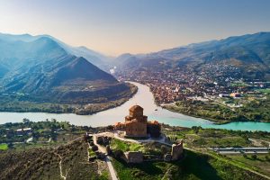 Mtskheta városa grúzia látkép