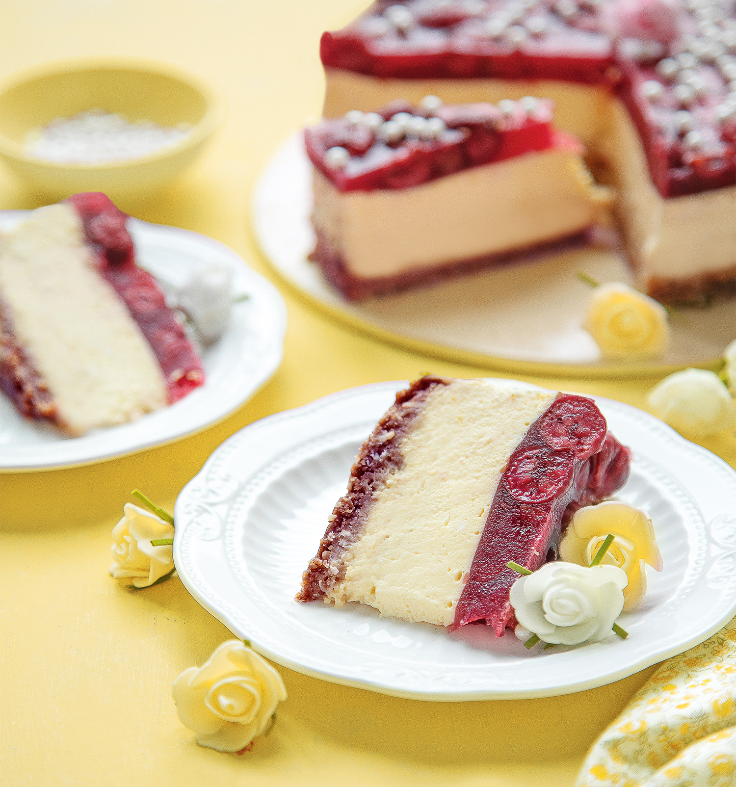 Sült joghurttorta meggyzselével
