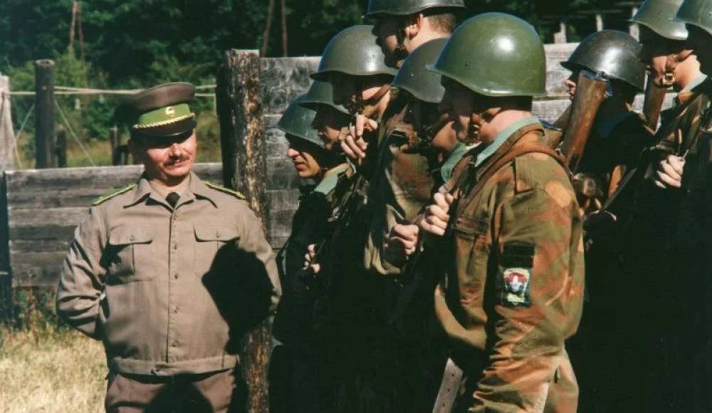 Kisváros sorozat