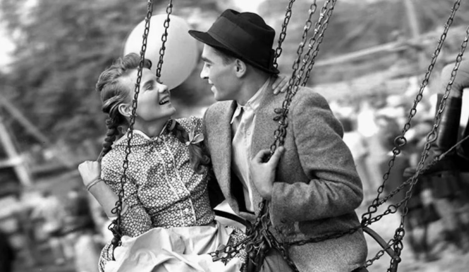 Törőcsik Mari és Soós Imre a Körhinta című filmben