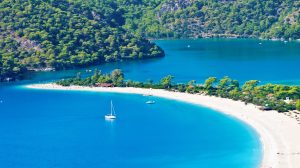 Ölüdeniz strandja tavasszal törökország