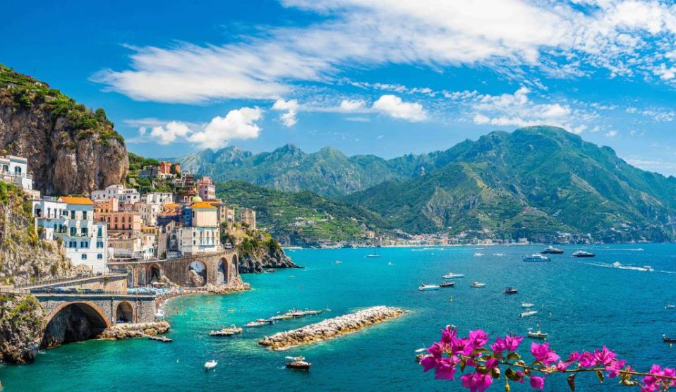 Atrani városa a híres Amalfi-parton