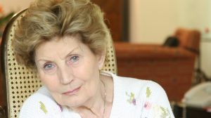 Máthé Erzsi