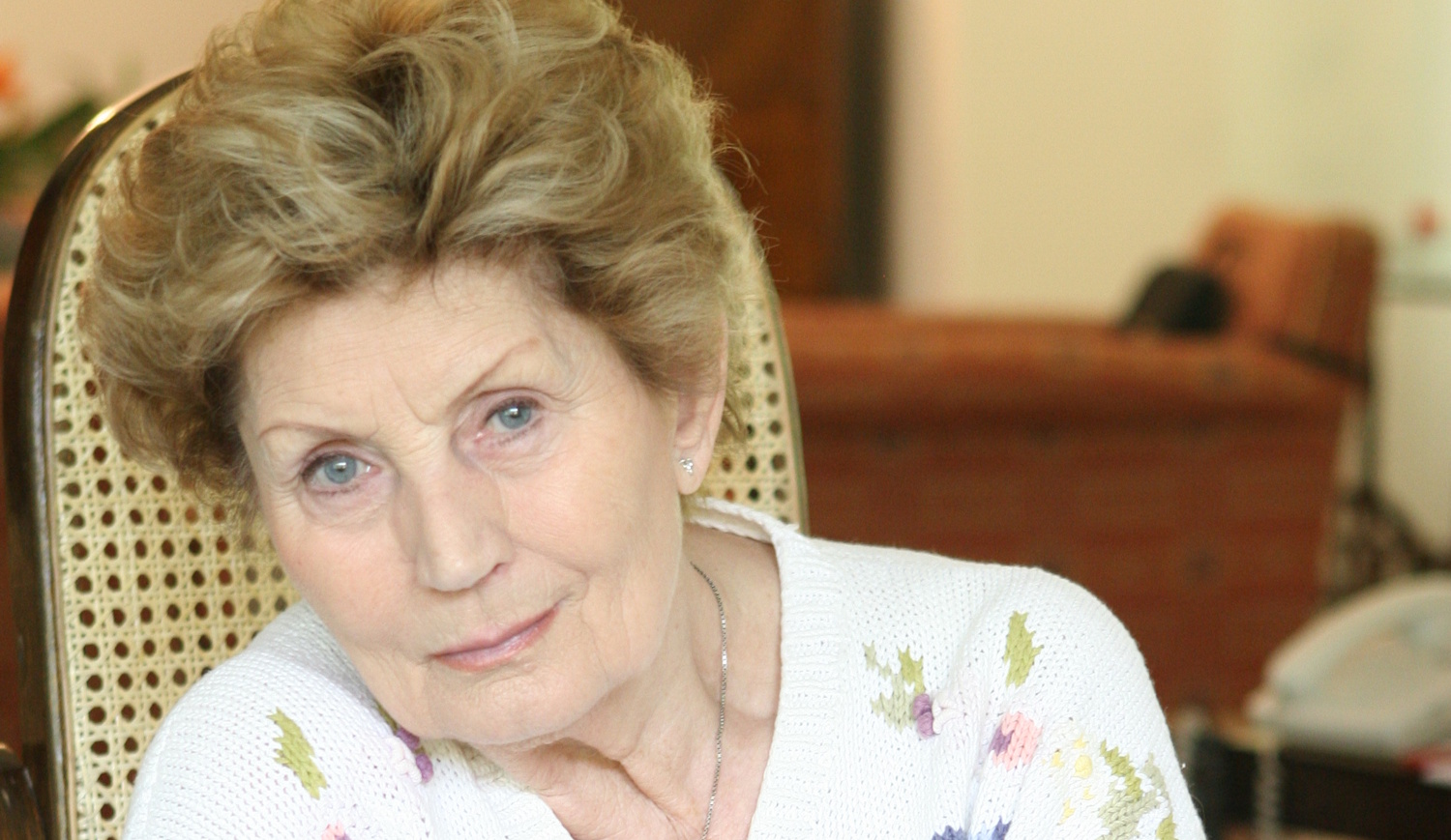 Máthé Erzsi