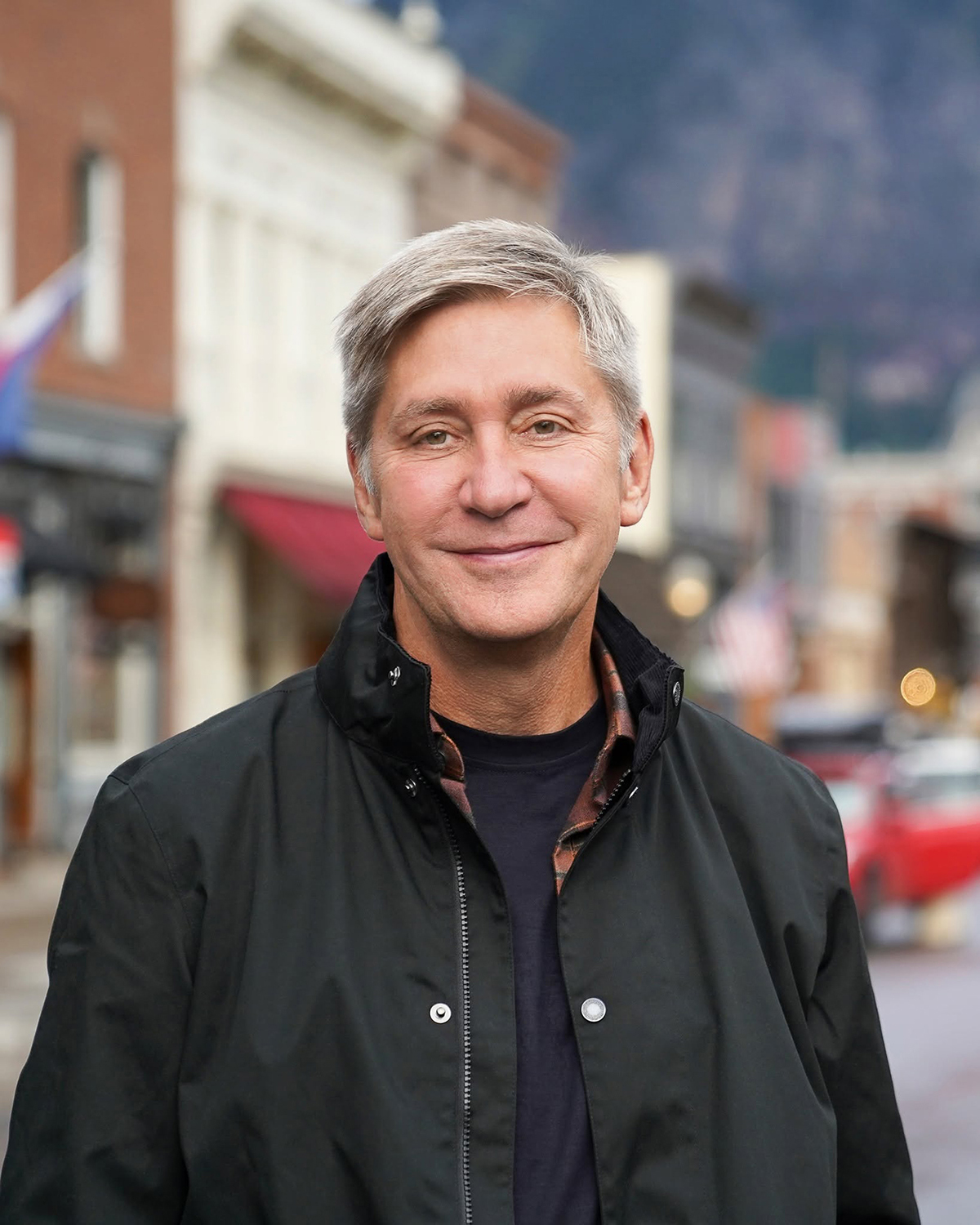 Roman mindenkinek integet | Meglepetés Steve Hartman, a CBS riportere