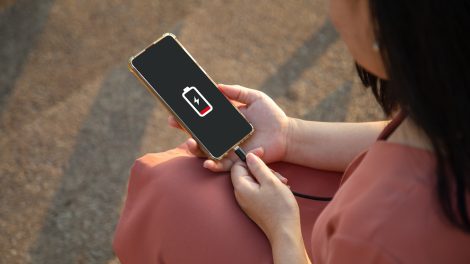 Lemerült a lány telefonja