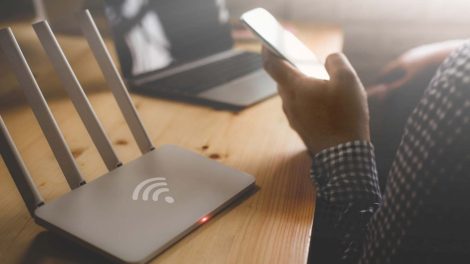 router és mobiltelefon