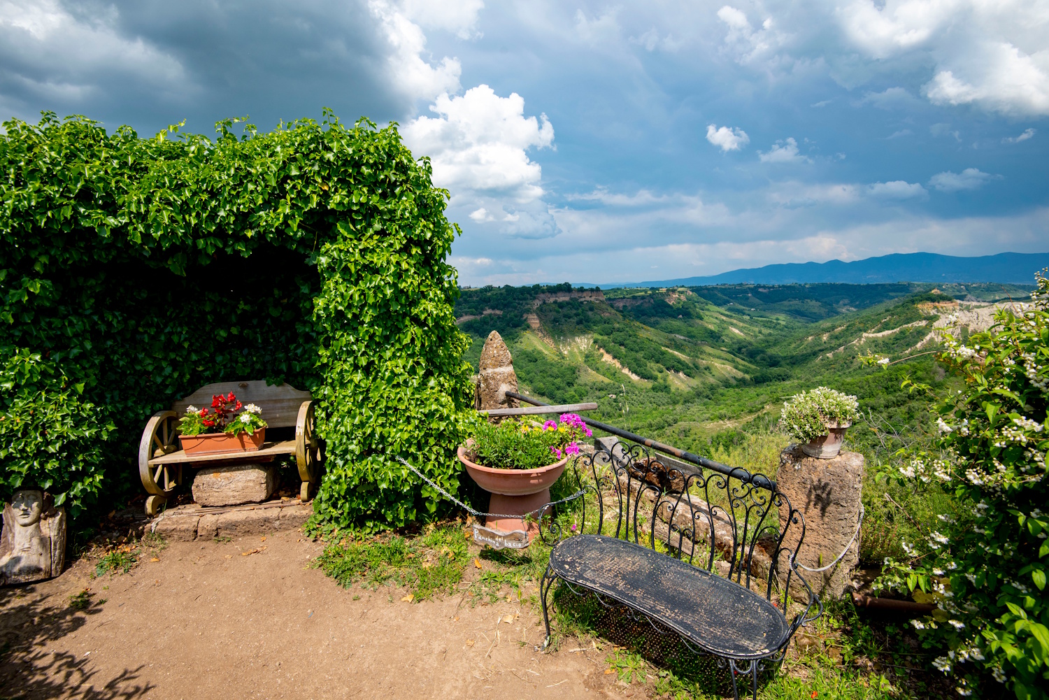 CIVITA DI BAGNOREGIO2 | Meglepetés CIVITA DI BAGNOREGIO olaszország