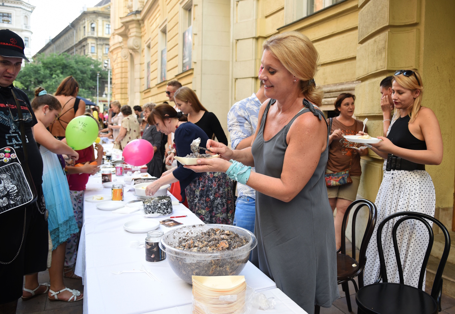 Liptai Claudia és Hegyi Barbara | Meglepetés Liptai Claudia és Hegyi Barbara