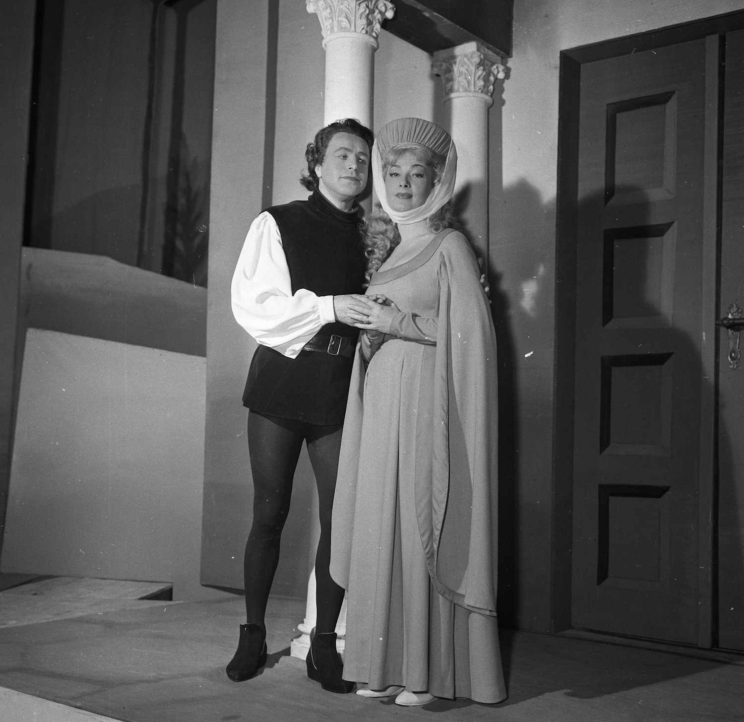 pertesszsuzsa2 | Meglepetés 1961. Boccaccio című operettjének két szereplője, Oszvald Gyula (Boccaccio) és Petress Zsuzsa (Fiametta)