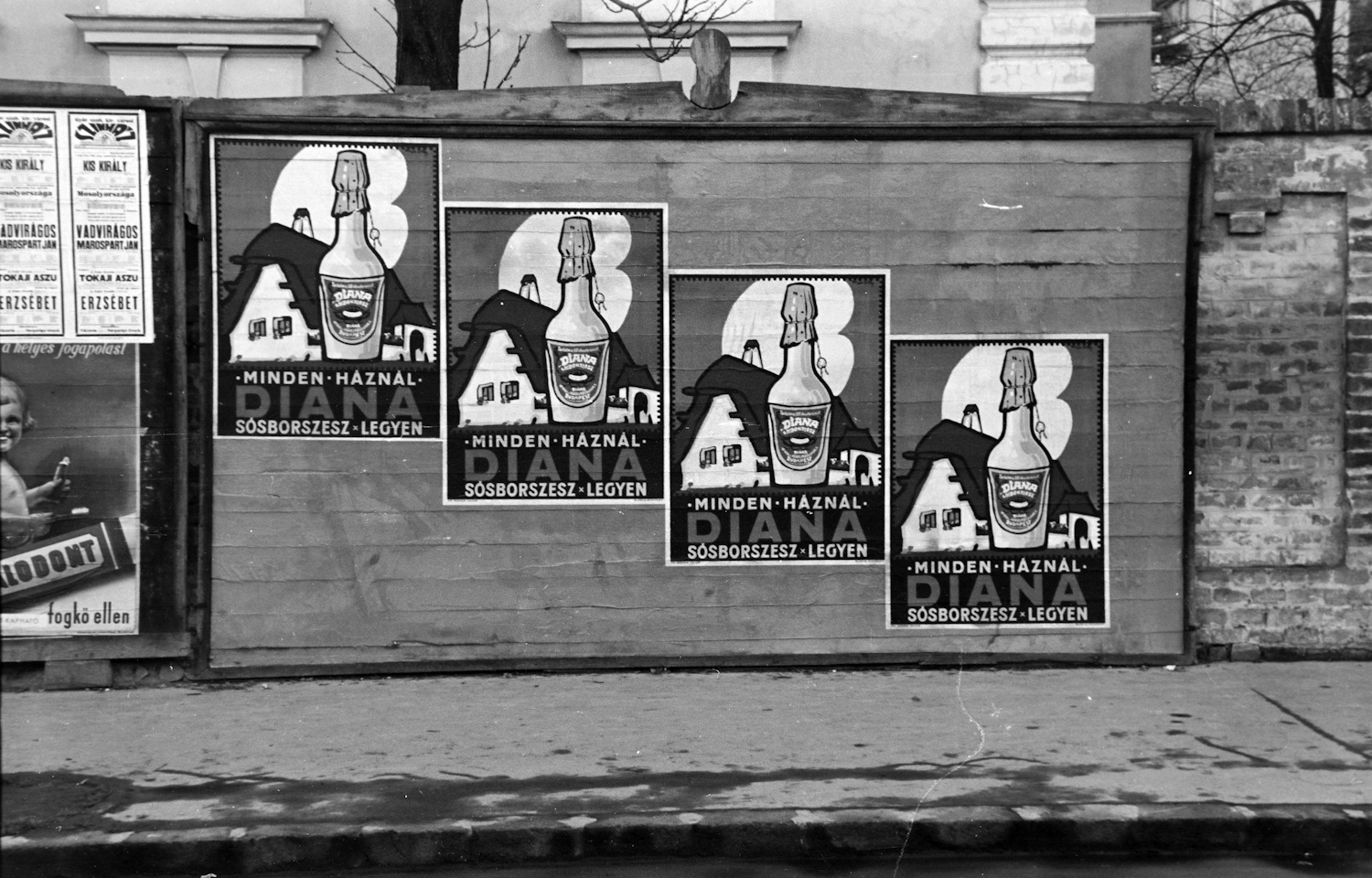 Reklámtáblák | Meglepetés Reklámtáblák