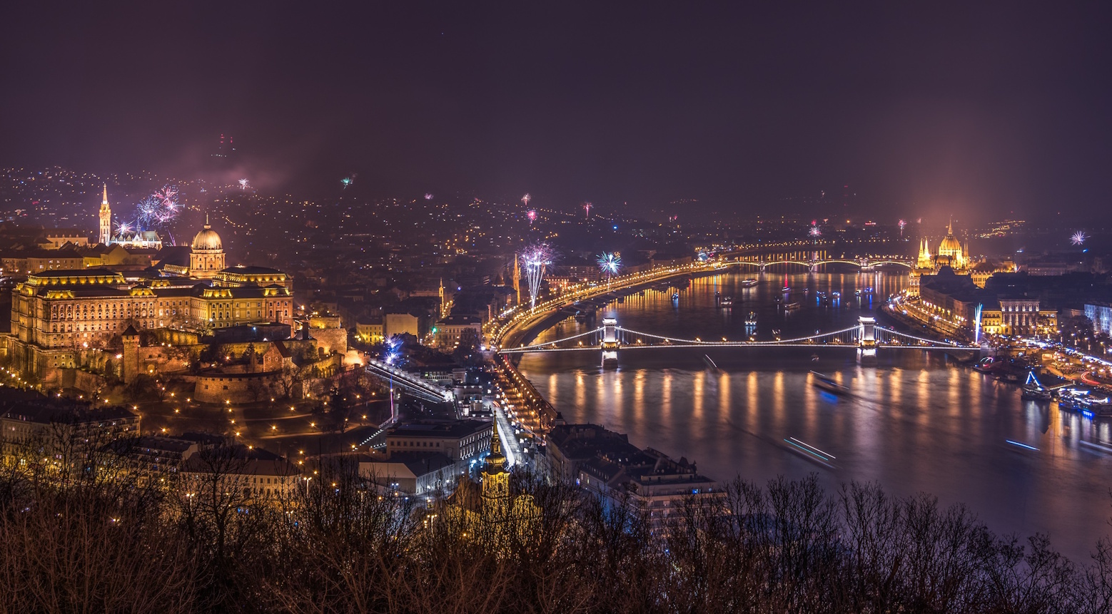 tűzijáték Budapesten