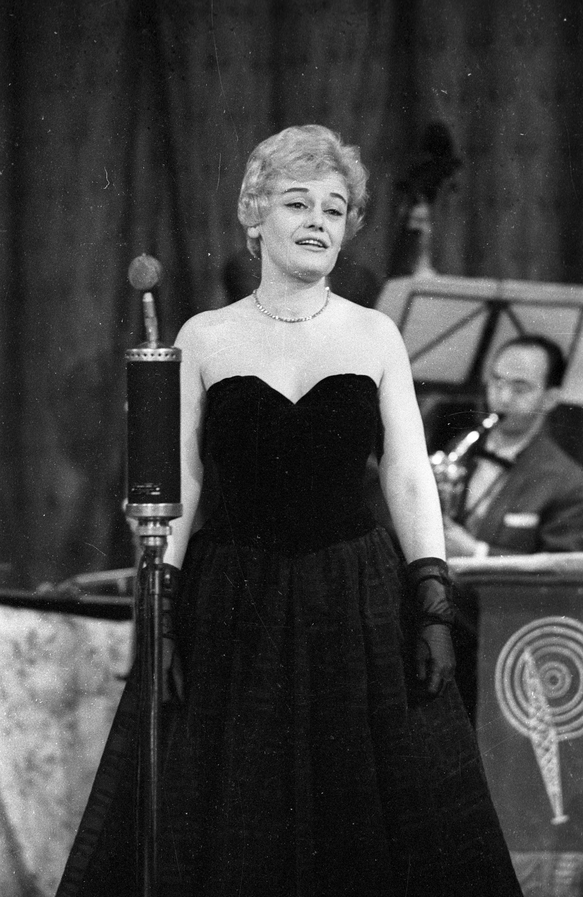 1959. a Magyar Rádió Tánczenekarának koncertje kovács erzsi táncdalénekesnő