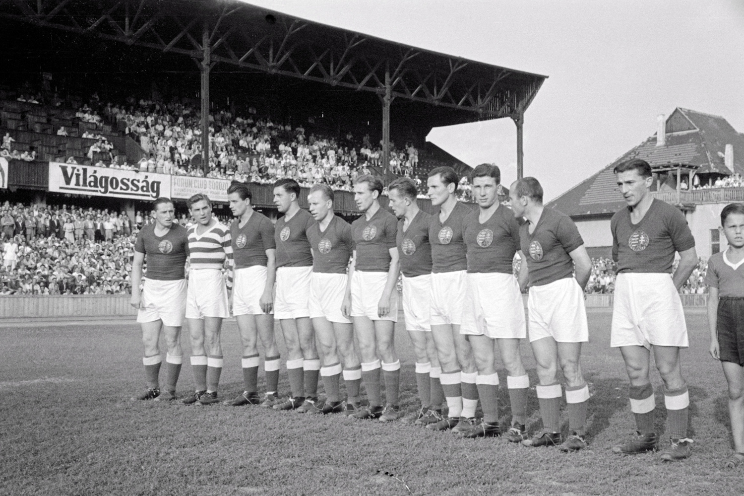 b2c0673a-9f7c-4c5a-864f-e53f37b2e613 | Meglepetés Élete nagy szerelmét, Szűcs Sándor focistát felakasztották 1951-ben