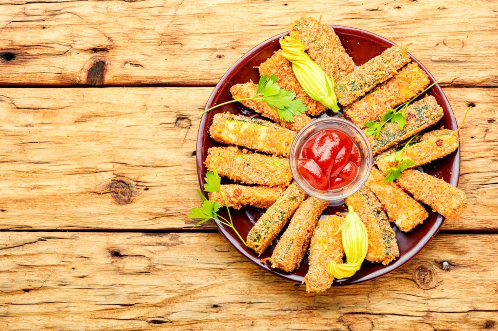 rántott cukkinihasábok tökéletes aranybarnára sült bundában